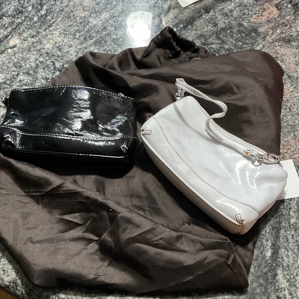 Black and White Women's Handbag Set